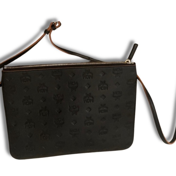 MCM Klara Medium Monogrammed Leather Clutch Bag - Black - Picture 3 of 4